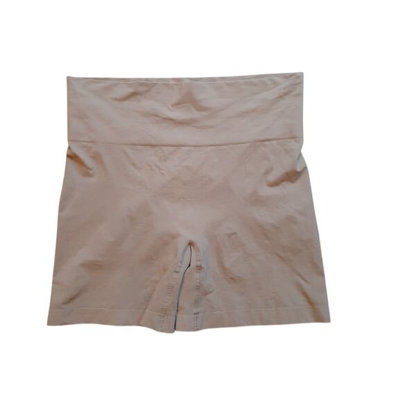 SKIMS Beige Slimming Bike Shorts Size 1X SHAPEWEAR - Picture 1 of 3